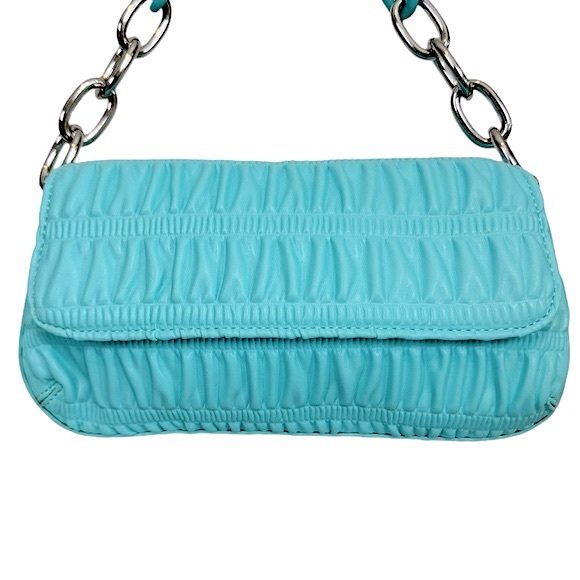 NWOT HOW WE FASHION 2.0 House of Want Baby Blue Shirring Chain Shoulder Baguette - Picture 6 of 13